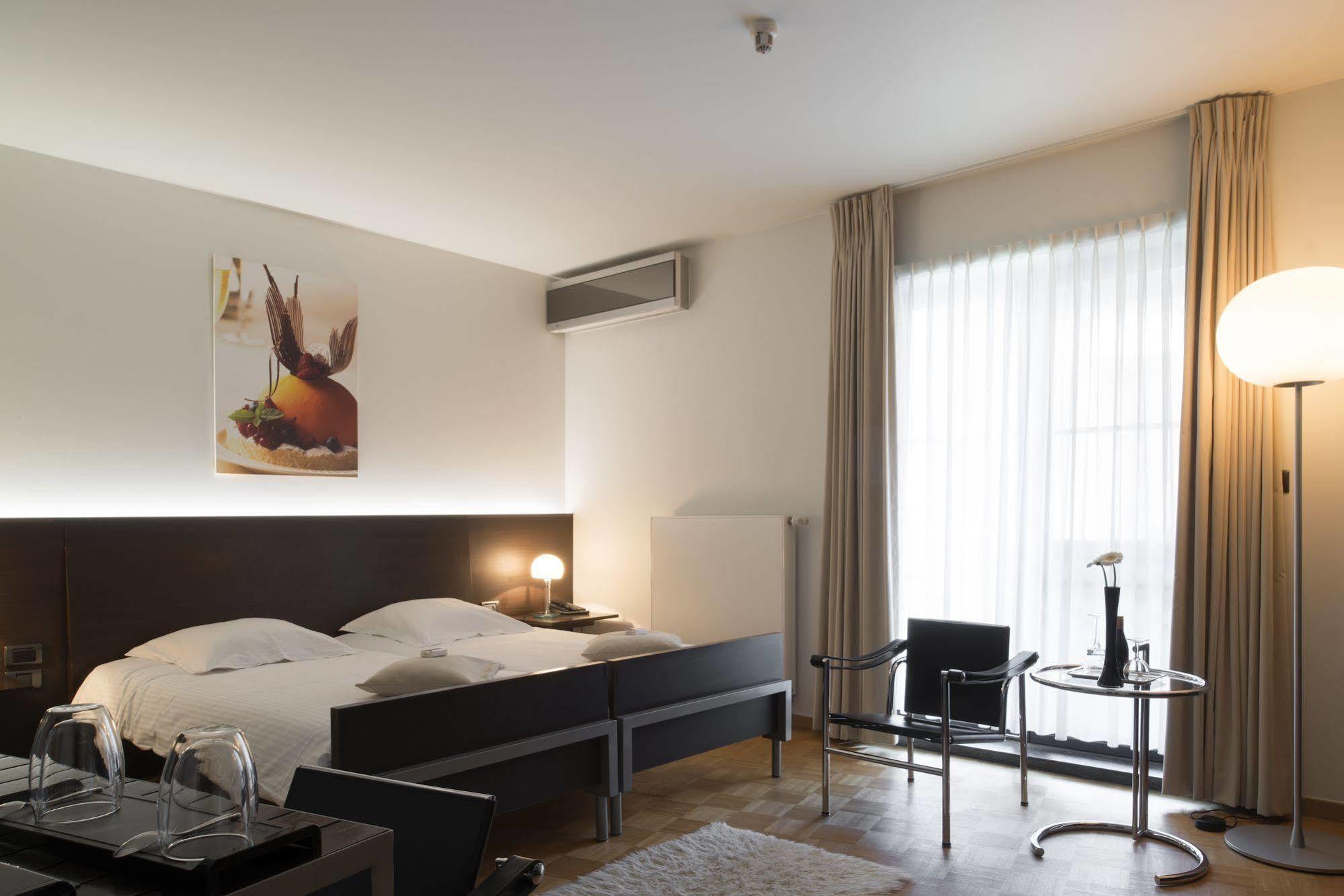 גיל Hotel Verlooy מראה חיצוני תמונה